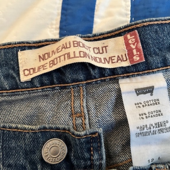 Levi's Nouveau Bootcut sz 12 - Picture 3 of 3